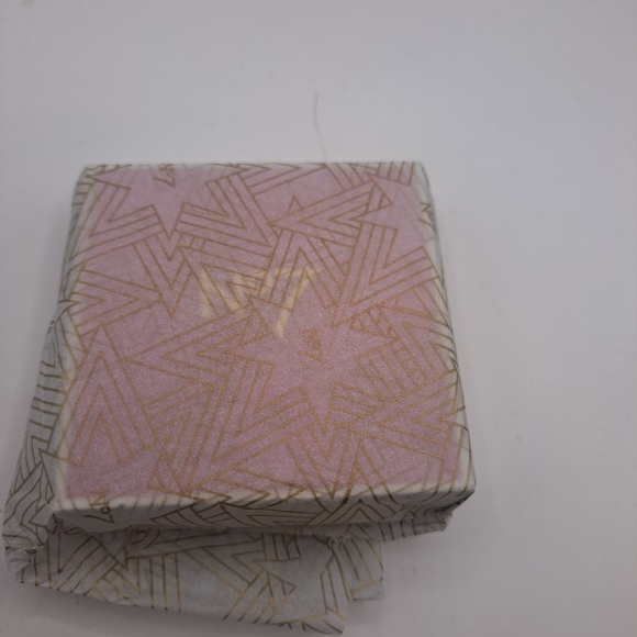 NWT Limited Edition No.7 Eyeshadow Palette - Picture 8 of 9